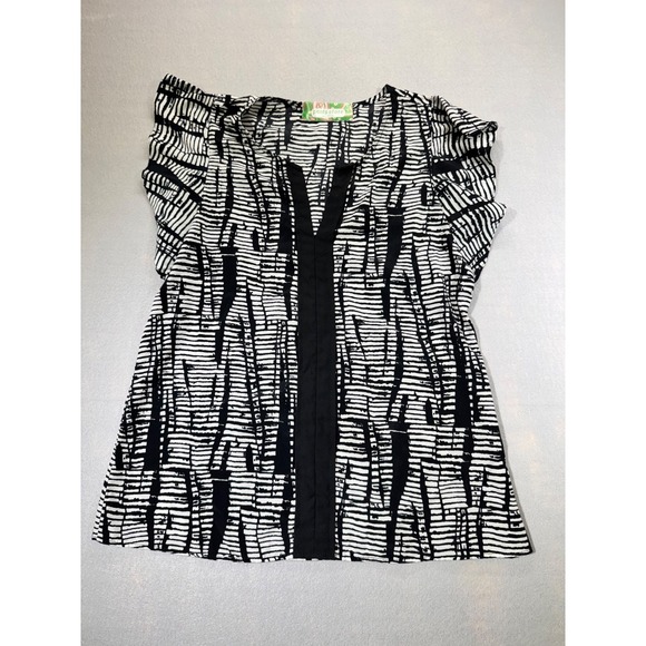 Pants Store est 1950 Tops - Pants Store Womens Black White Abstract Print Blouse Flutter Sleeve V Neck Top M
